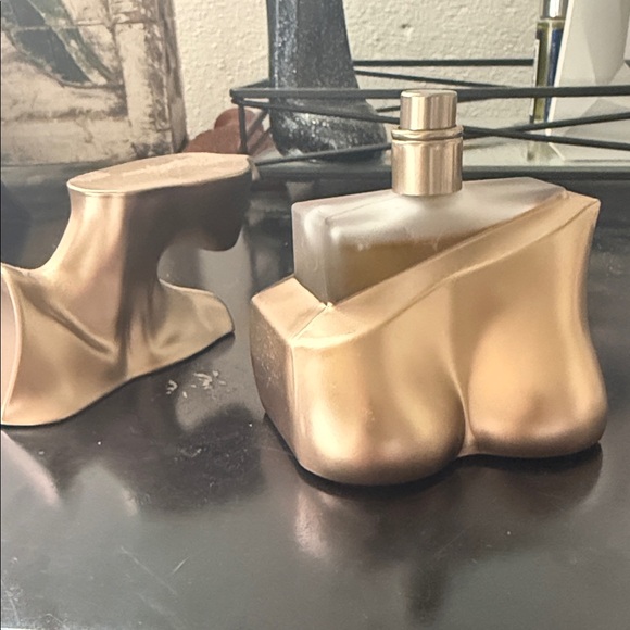 Billie eilish perfume - Picture 3 of 4